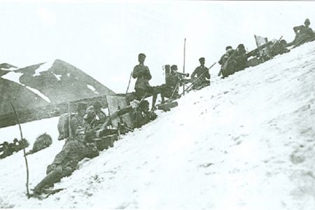 Doğu Cephesi'ndeki Makineli Tüfek Birliği-1915
